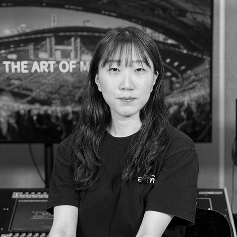 HYEON YEONG, SHIN