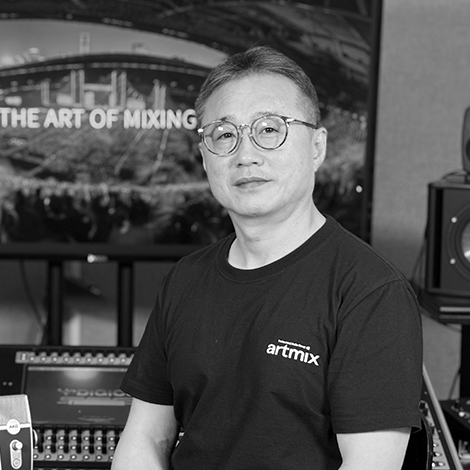 MIN JEA KIM